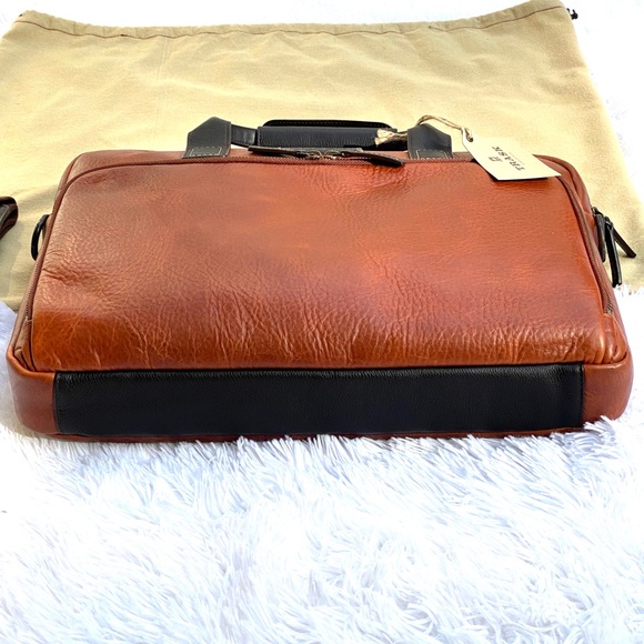 Trask Jackson Slim Zip Top Bison Leather Bag - Picture 4 of 8